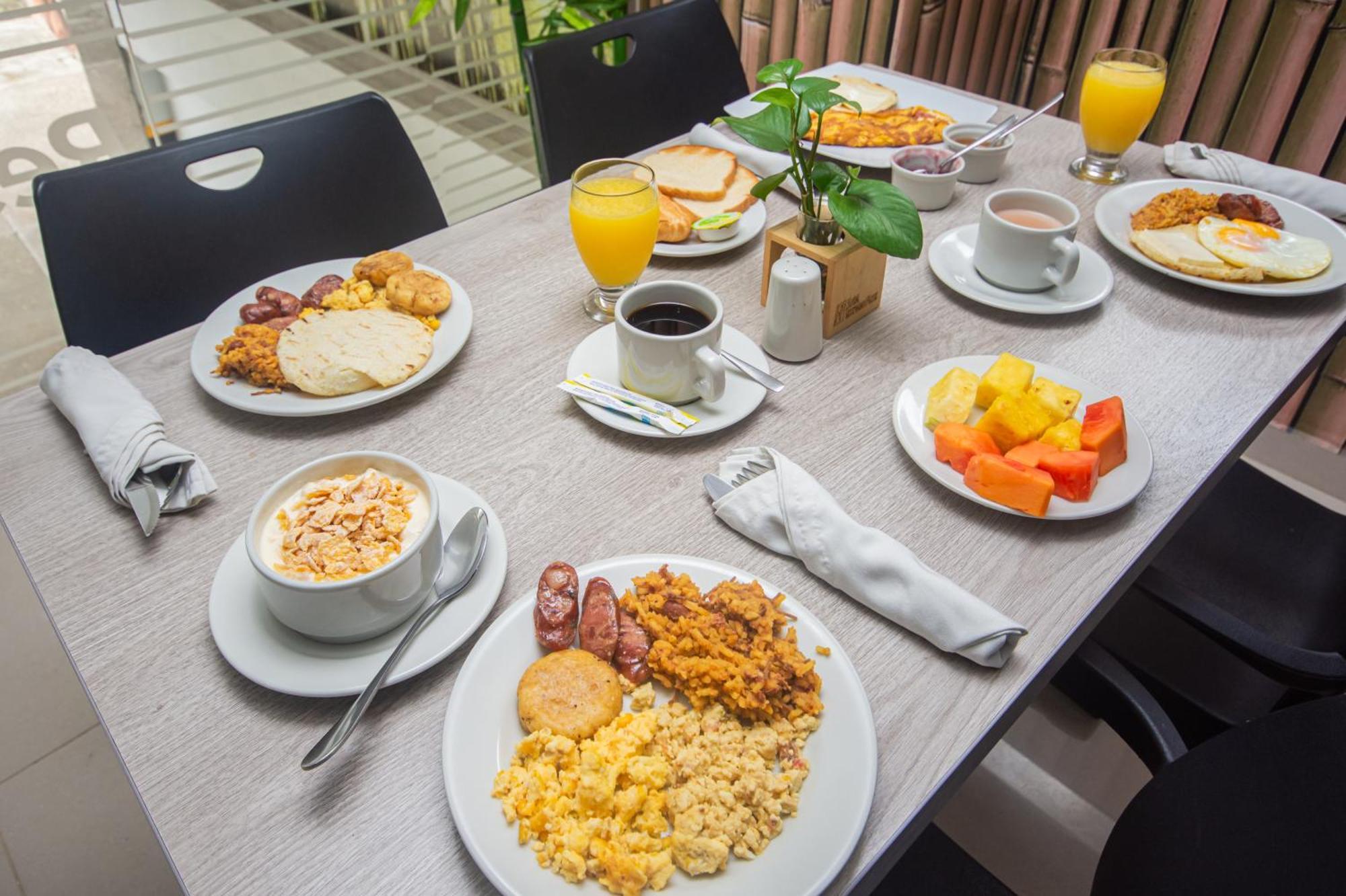 Hotel Laureles Plaza Μεντεγίν Εξωτερικό φωτογραφία